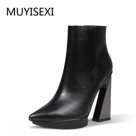 Leather shoes With Round Toe and Thick High Heel For Women
